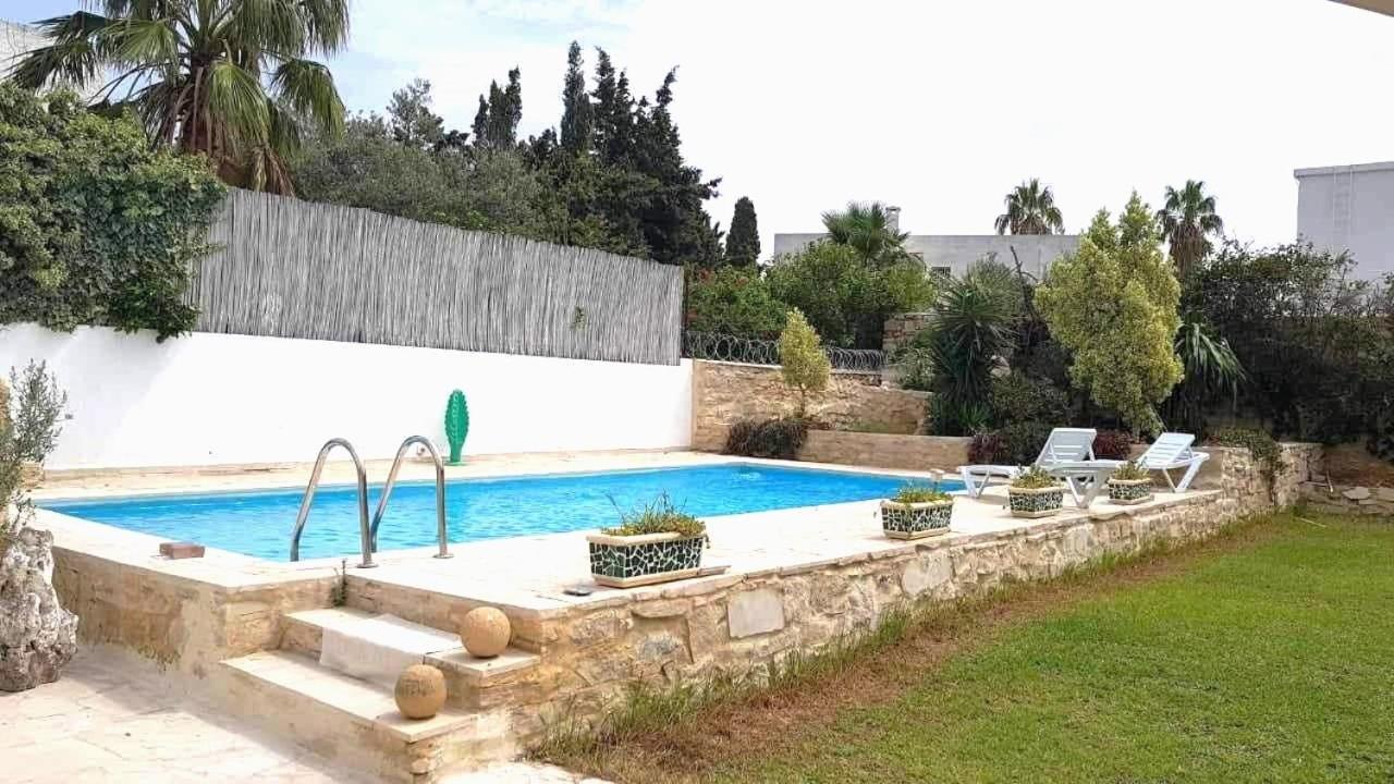 La Maison Les Pins Chambre D'Hote Chez L'Habitant La Marsa Esterno foto